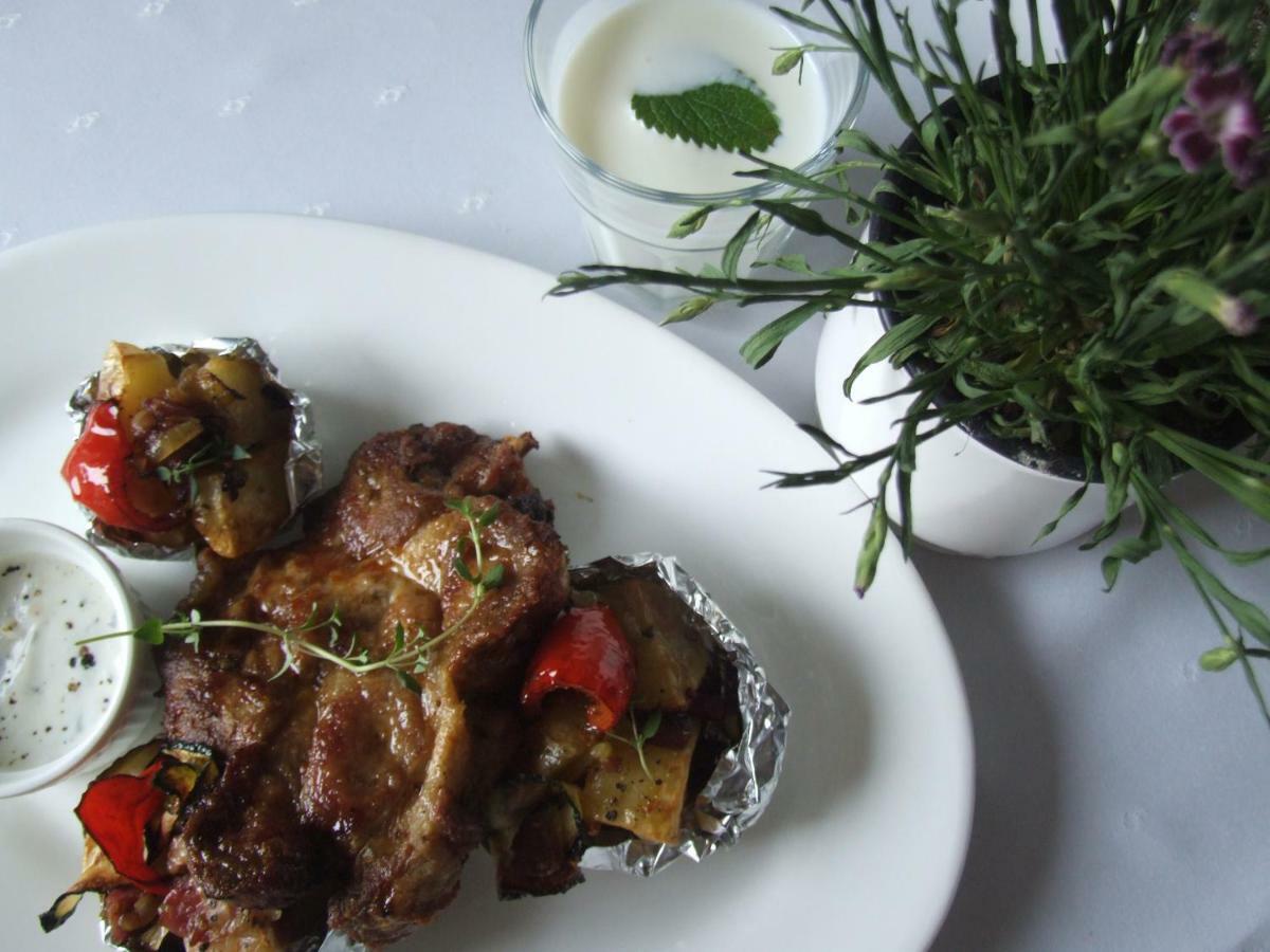 Folwark Tumiany Pokoje & Restauracja Esterno foto